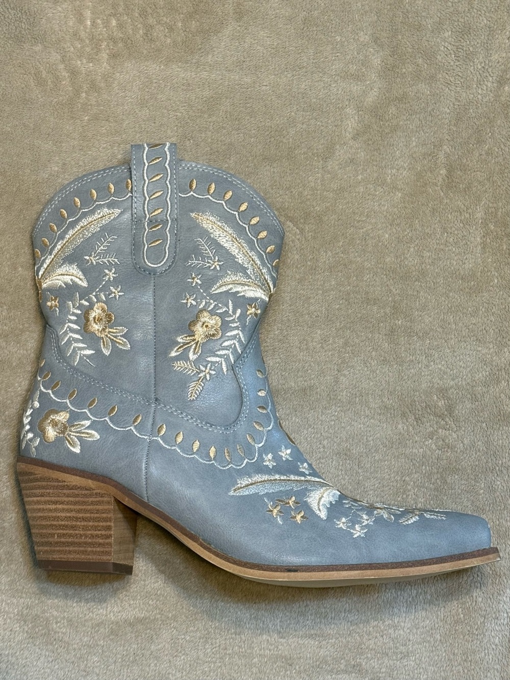 Mi.iM Size 8 Grey Floral Embroidered Western Boots Dingo Primrose Dupe
